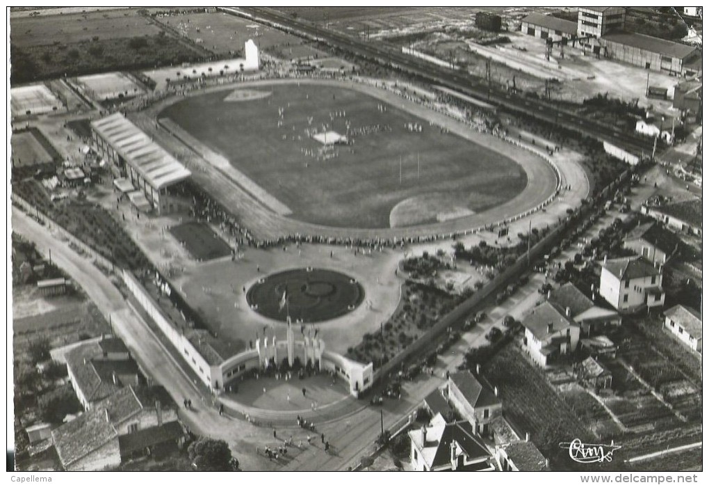 MARMANDE - VUE AERIENNE - LE TERRAIN DES SPORTS - Marmande