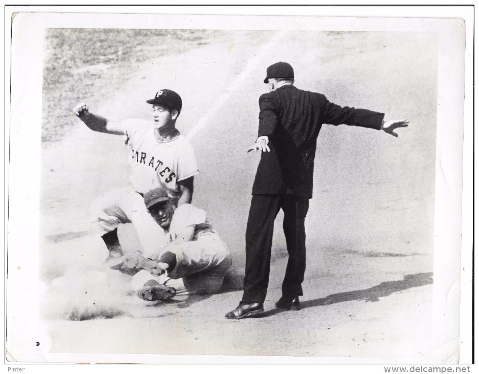 Joueurs De BASEBALL Lors D'un Match - Honkbal