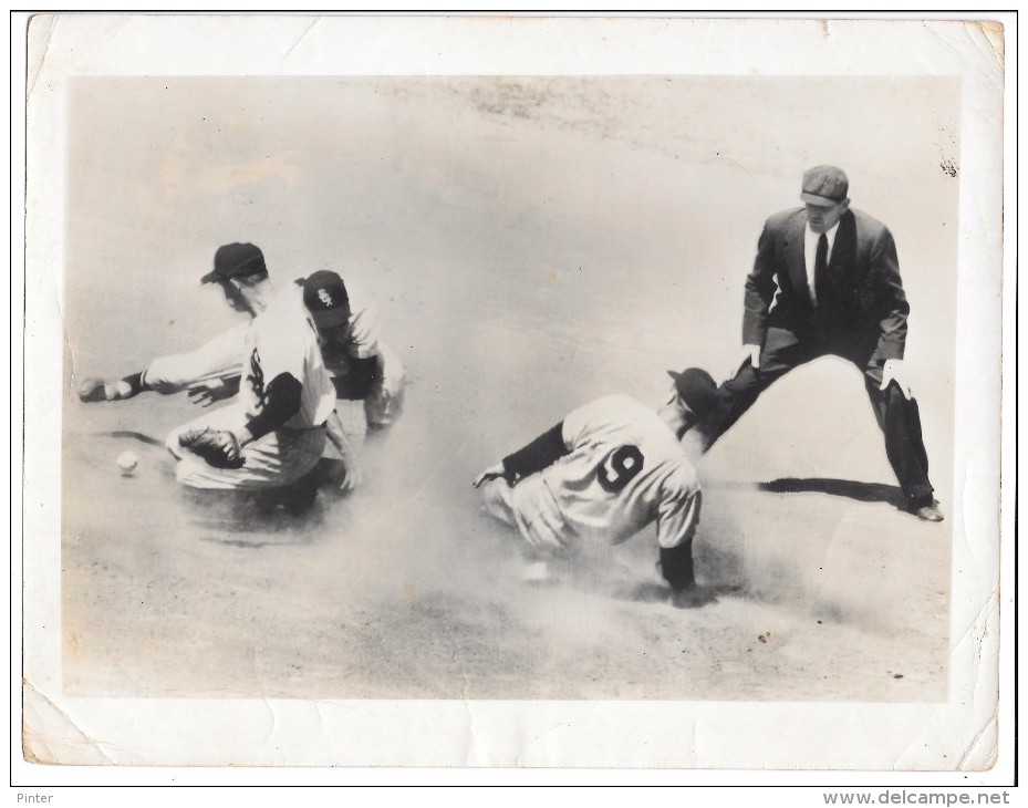 Joueurs De BASEBALL Lors D'un Match - Honkbal