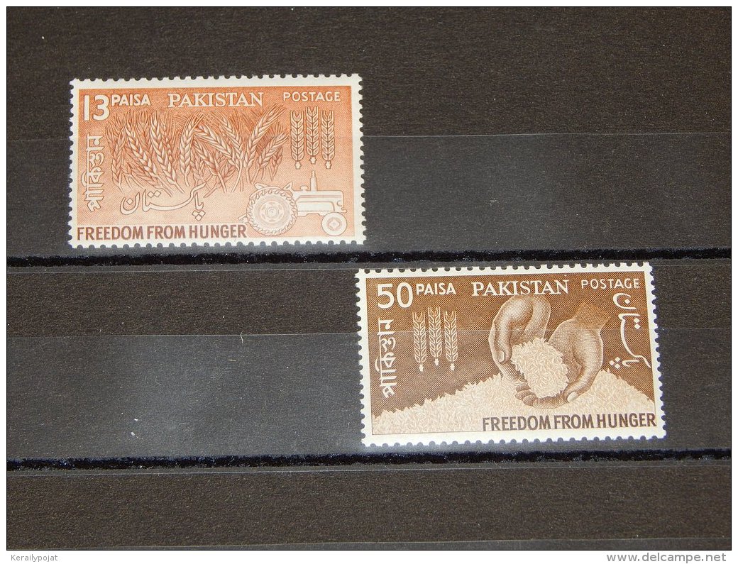 Pakistan - 1963 The Fight Against Hunger MNH__(TH-15627) - Pakistan