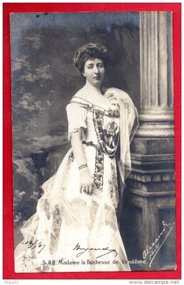 Madame La Duchesse De Vendôme (1870-1948. Princesse Henriette De Belgique). 1907 - Familias Reales