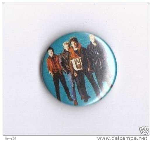 DIVERS  U2  " Badge " - Objets Dérivés