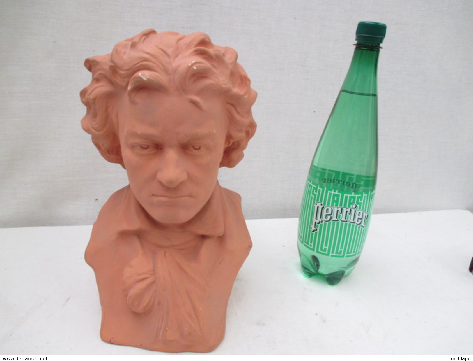 BELLE  STATUETTE EN  TERRE CUITE  DE BEETHOVEN  SIGNE PAR NAMINI  HAUT. DE 30 Cm - Autres & Non Classés