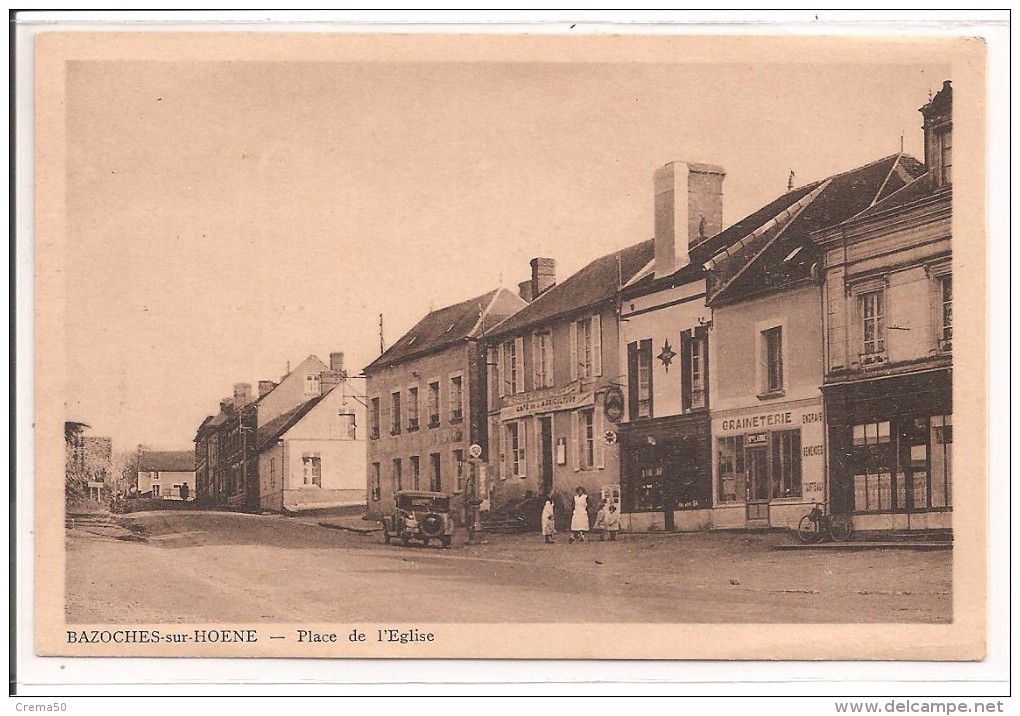 61 - BAZOCHES SUR HOENE - Place De L'Eglise - Bazoches Sur Hoene