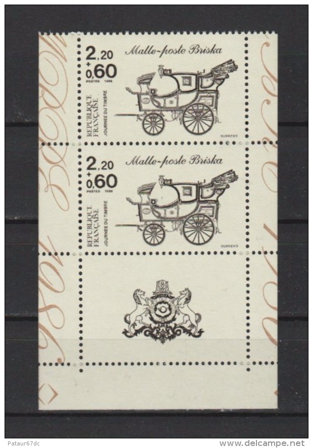 FRANCE / 1986 / Y&T N° 2411 ** : "Journée Du Timbre" (Malle-poste Briska) De Carnet X 2 En Paire (BdC + Logo Inférieur) - Ungebraucht