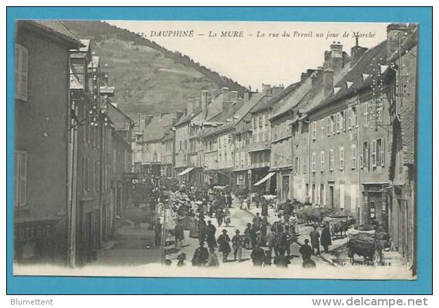 CPA 22 - Métier Marchands Ambulants La Rue Du Breuil Jour De Marché LA MURE 38 - La Côte-Saint-André