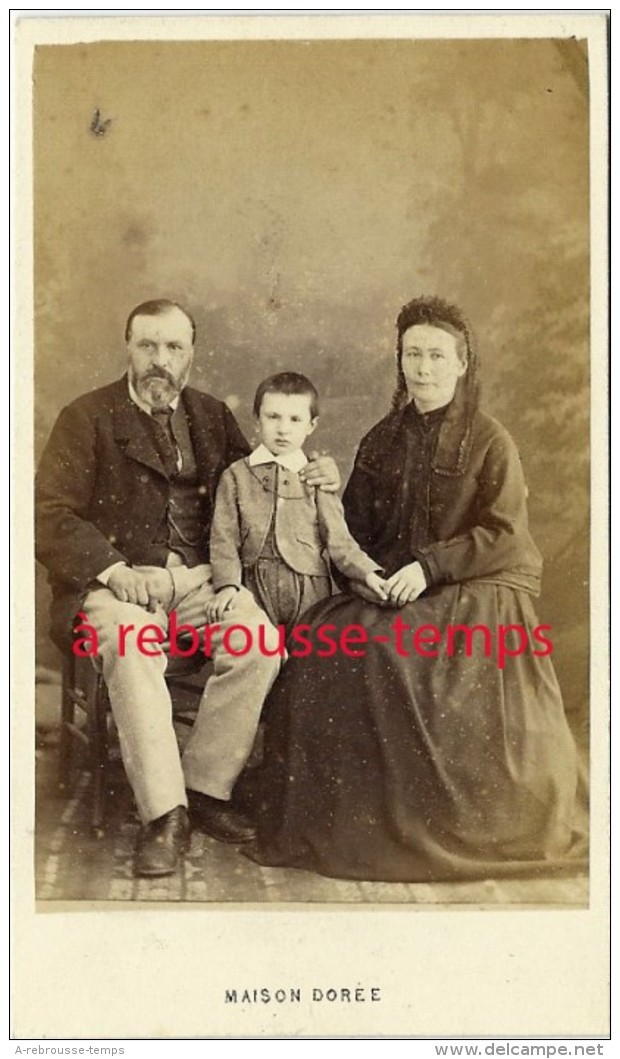 CDV Vers 1865-scène De Famille Bourgeoise-mode-photographie De La Maison Dorée, Cours Des Fossés à Bordeaux - Alte (vor 1900)