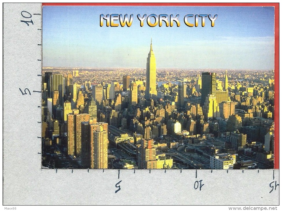 CARTOLINA VG STATI UNITI - NEW YORK - Empire State Building - Skyline - 10 X 15 - ANN. 2002 - Empire State Building