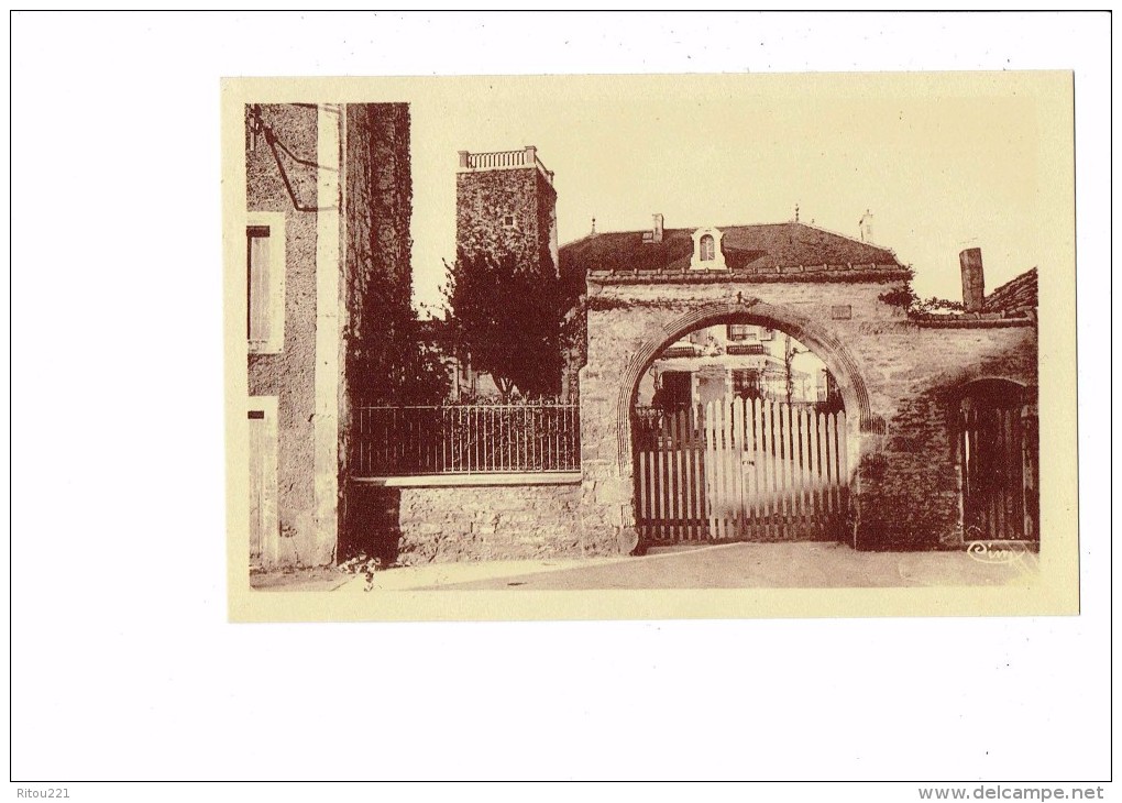 52 - DOULAINCOURT - Ancien Rendez Vous De CHASSE Des Ducs De GUISE ( Maison Du Docteur ) - Coll Antoine - Cim - Doulaincourt