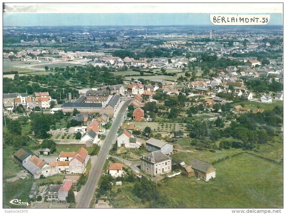 NORD - 59 -  BERLAIMONT - CPSM GF Couleur - Vue Aérienne Générale - Berlaimont