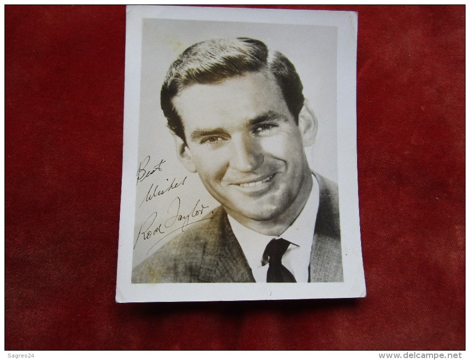 Photographie Rod Taylor Avec Autographe - Dédicacées