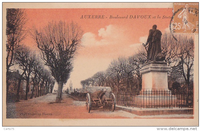 Auxerre 89 - Boulevard Davoux Et Statue - Auxerre