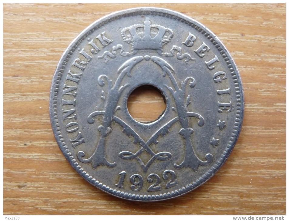 3 pièces  : 1 x 5 centimes 1925 - 1 x 10 centimes 1926 - 1 x 25 centimen 1922