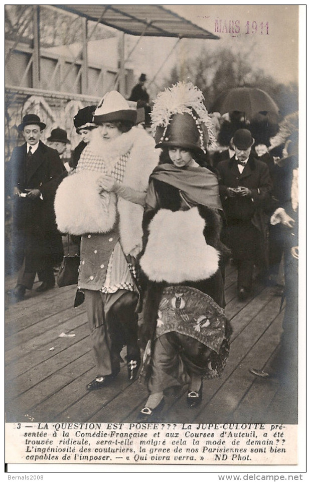 Mode - Femmes Au Chapeau - Jupe - Culotte - Aux Courses D´Auteuil - Paris - Moda