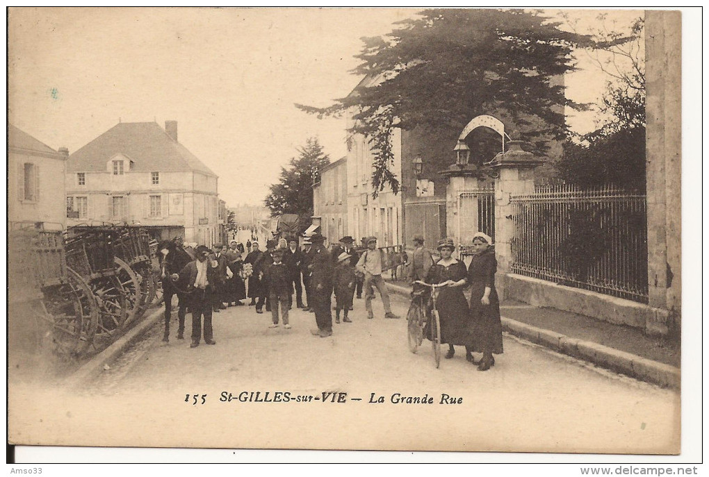 603. CPA 85 SAINT GILLES SUR VIE. LA GRANDE RUE - Saint Gilles Croix De Vie