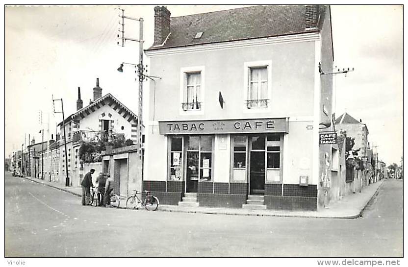 A-16 7382 :  TOURS PLACE MARAT QUARTIER FEBVOTTE CAFE TABAC AU BON COIN - Tours