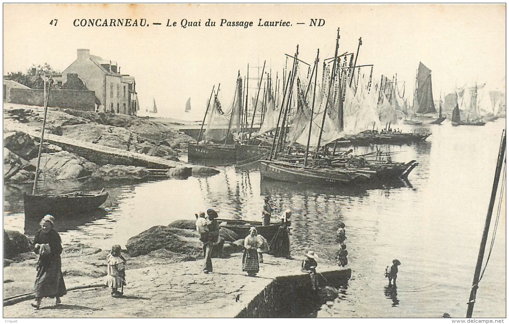 29 Concarneau, Le Quai Du Passage Lauriec, Beaux Bateaux - Concarneau