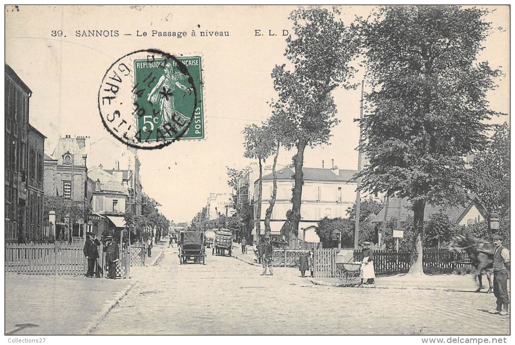 95- SANNOIS - LA PASSAGE A NIVEAU - Sannois