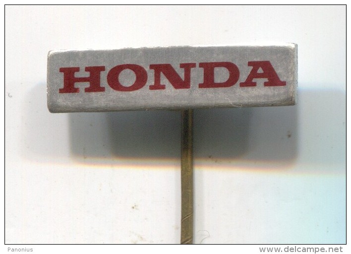 HONDA - Car Auto Automotive, Vintage Pin, Badge - Honda