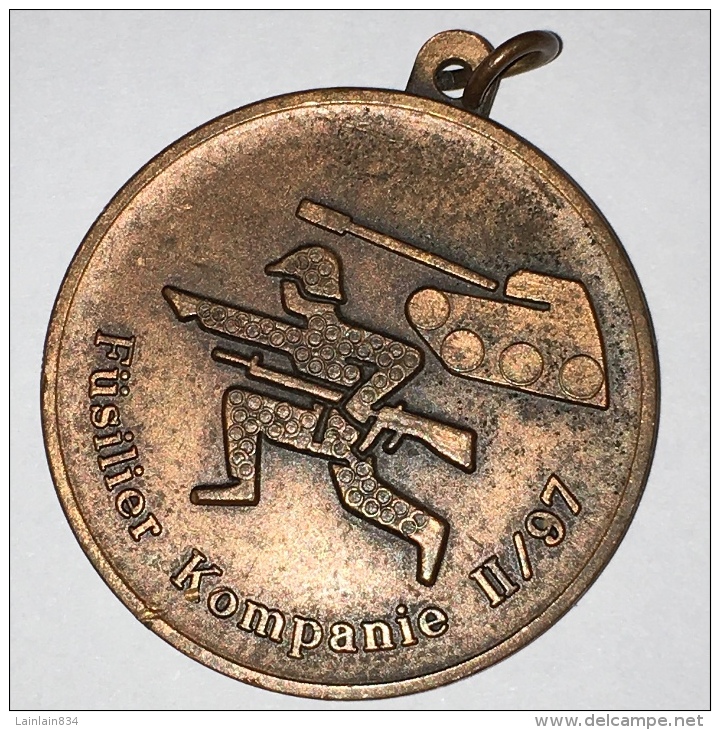 - Belle Médaille Militaire - Allemande - Fusilier Kompanie, Tank, 11/97, Bon état, Scans. - France