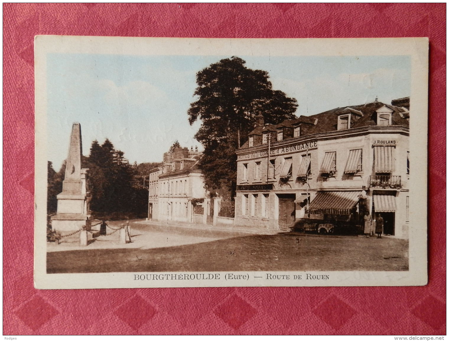 Dep 27 , Cpa BOURGTHEROULDE , Route De Rouen   (05V012) - Bourgtheroulde