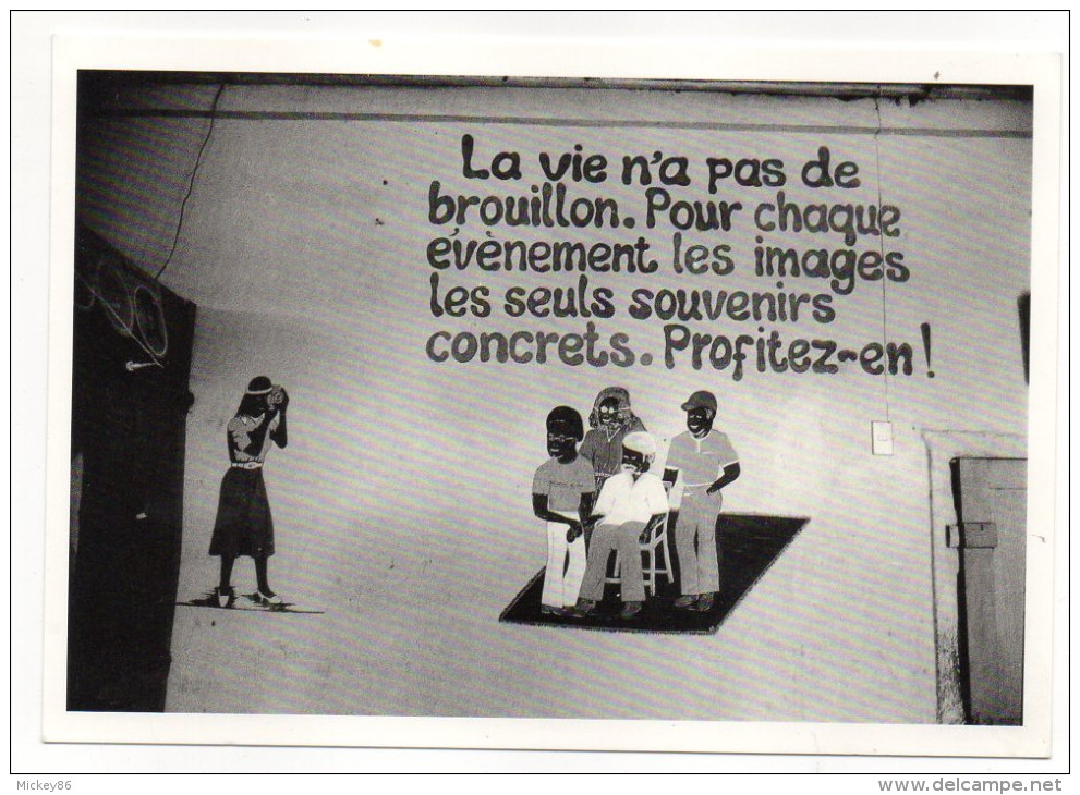 Photographe GUY LE MARREC--1988--Guinée-MACENTA-"La Vie N´a Pas De Brouillon....Profitez-en!-cpm éd Hazan - Autres & Non Classés