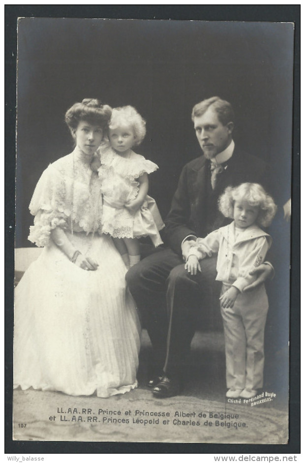 CPA - Famille Royale - Monarchie - Prince Et Princesse Albert De Belgique - Princes Leopold Et Charles - F.Buyle  // - Königshäuser