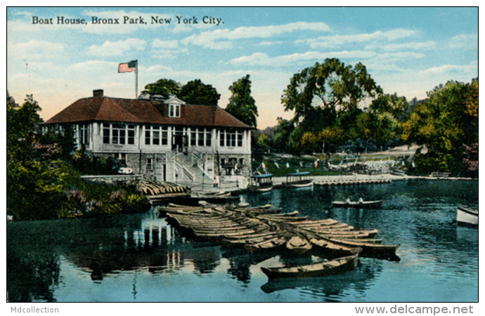 US NEW YORK CITY / Boat House, Bronx Park / CARTE COULEUR GLACEE - Bronx