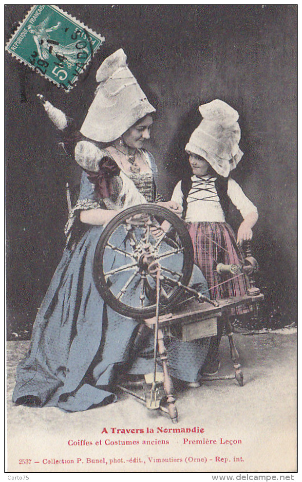 Normandie 14 - Mézidon -  Coiffes Et Costumes Anciens - 1ère Leçon - Laine Filage Rouet - Autres & Non Classés