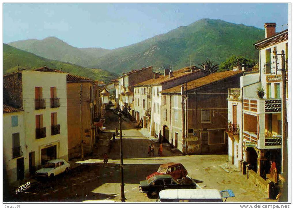 66 SOREDE  Les Albères Vus De La Place De La République - Autres & Non Classés