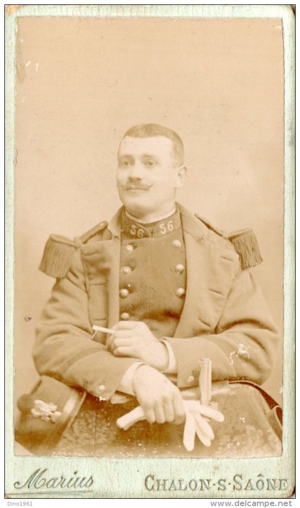 PHOTO 111 - MILITARIA - CDV - Photo Militaire Originale - Soldat N°56 Sur Le Col - Photo MARIUS à CHALON SUR SAONE - War, Military