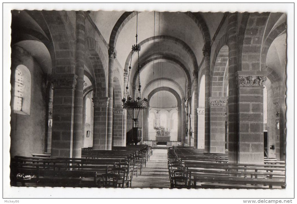 Saint-Honoré-les-Bains-- Intérieur De L'Eglise, Cpsm 14 X 9 éd Combier - Saint-Honoré-les-Bains