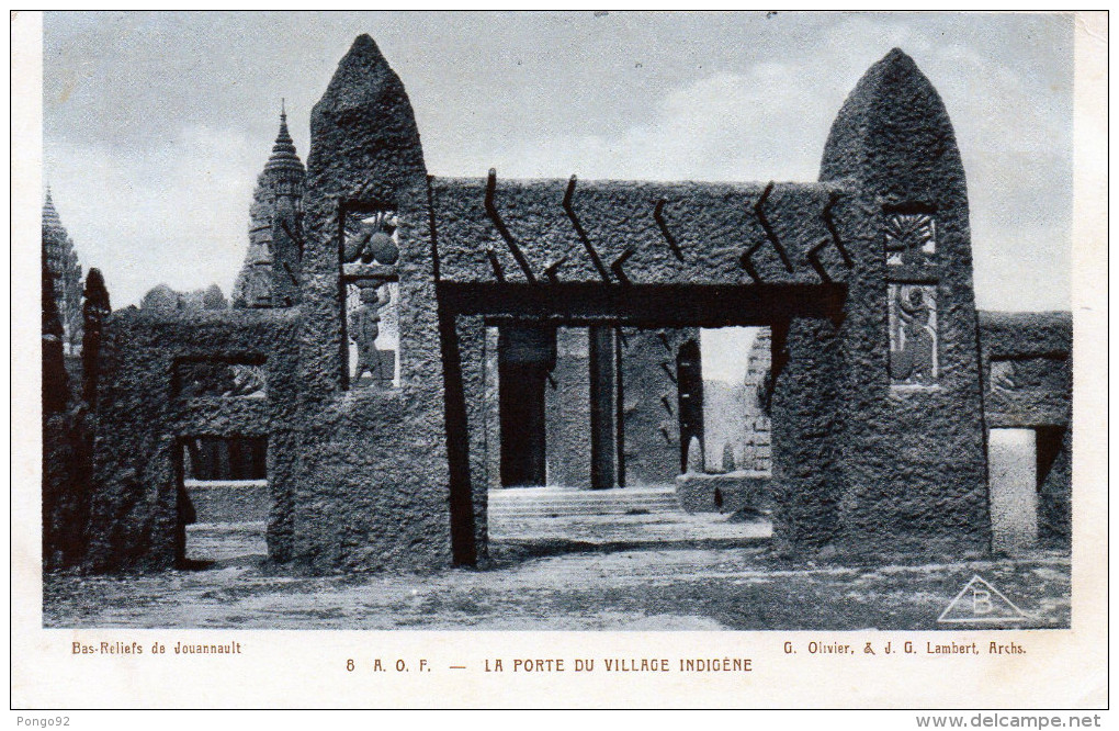 Cpa 1931 Exposition Coloniale Internationale, AOF, Porte Du Village Indigène, Jouaunnault :bas Reliefs  (52.10) - Expositions