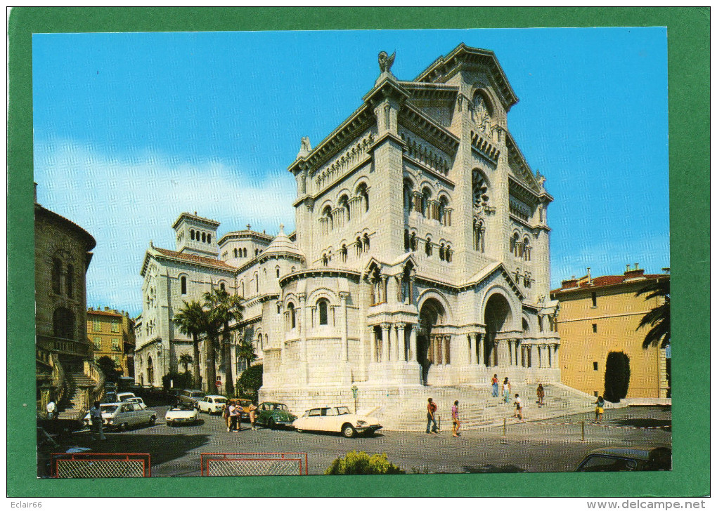 Principauté De Monaco La Cathédrale CPM Trés Animée  Année 1965  Voitures D'époque  DS21 Citroën ,EDIT AJAX - Catedral De San Nicolás