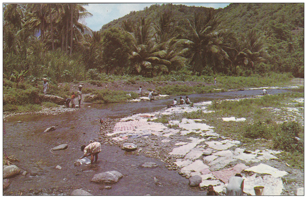 SAINT LUCIA , 50-60s : Washing Day In The Village Of CANARIES - Sainte-Lucie