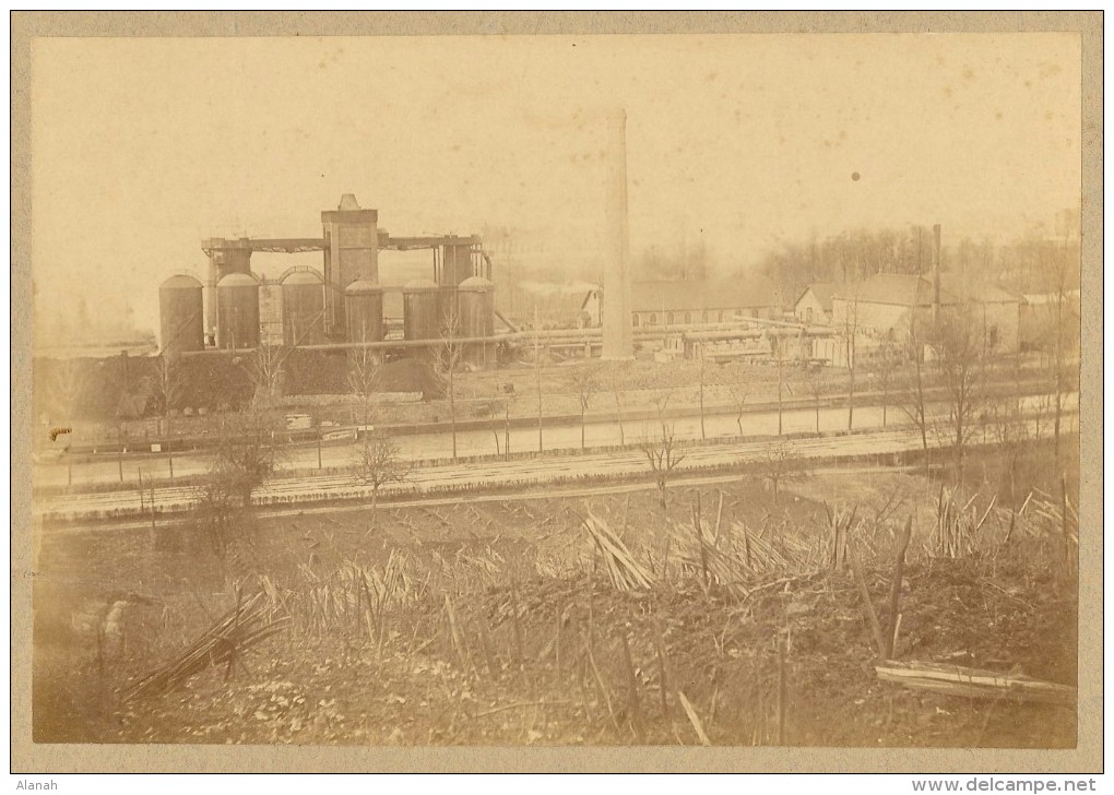 LIEU A IDENTIFIER 2 Photos Usine Et Bel Immeuble - Alte (vor 1900)