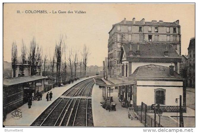 CPA Colombes Hauts De Seine Gare Train Chemin De Fer écrite - Colombes