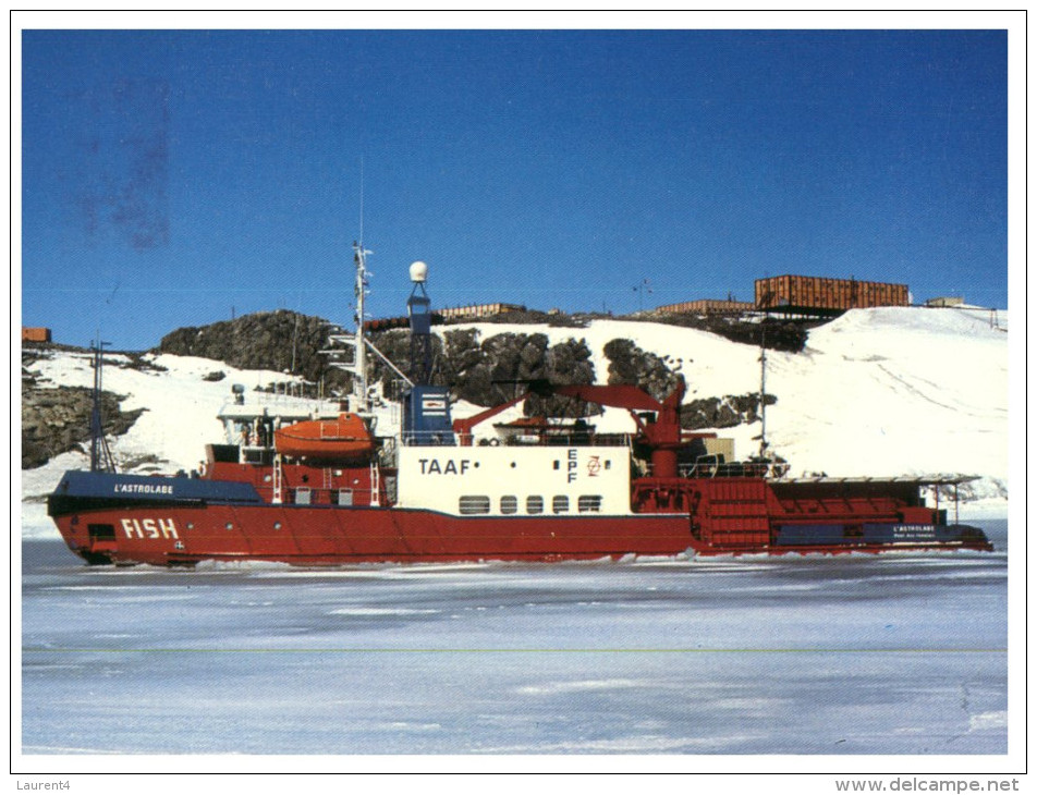 (448) Ship - Shipping - Boat - Astrolabe Antarctic French Ship With Special Postmark - Fähren