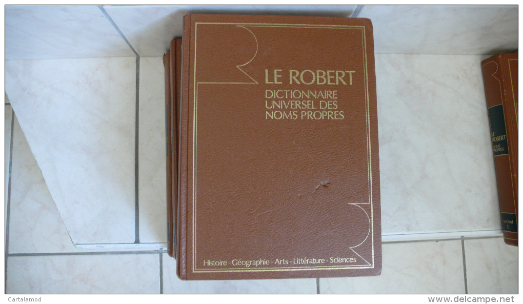 Lot des 5 tomes : LE ROBERT - DICTIONNAIRE UNIVERSEL DES NOMS PROPRES - Alain et Josette REY 1985