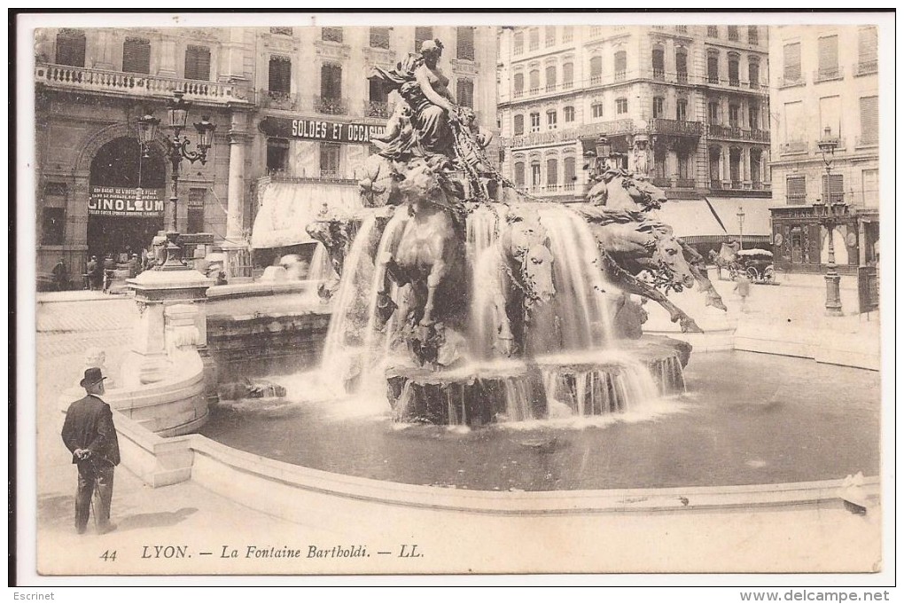 Lyon : Fontaine Bartholdi - Lyon 1