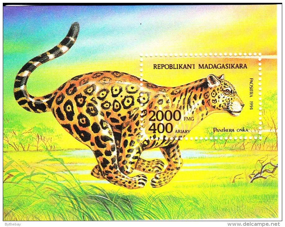 Madagascar MNH Scott #1189 Souvenir Sheet 2000fr Panthera Onca - Madagascar (1960-...)