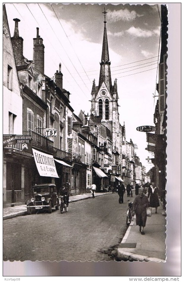 MONTARGIS . Rue Du Général - Leclerc . - Montargis