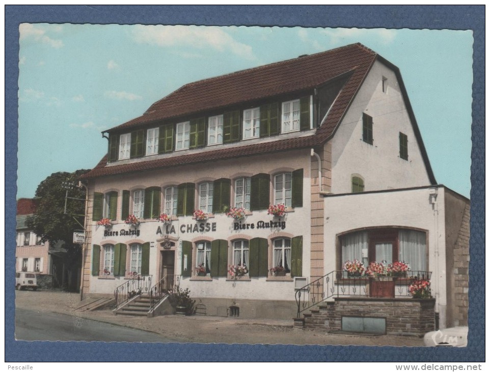 67 BAS RHIN - CP COLORISEE URMATT - L'HOTEL RESTAURANT DE LA CHASSE PROPR. J.-G. RUFFENACH - CIM N° Ac 469 - 1975 - Autres & Non Classés