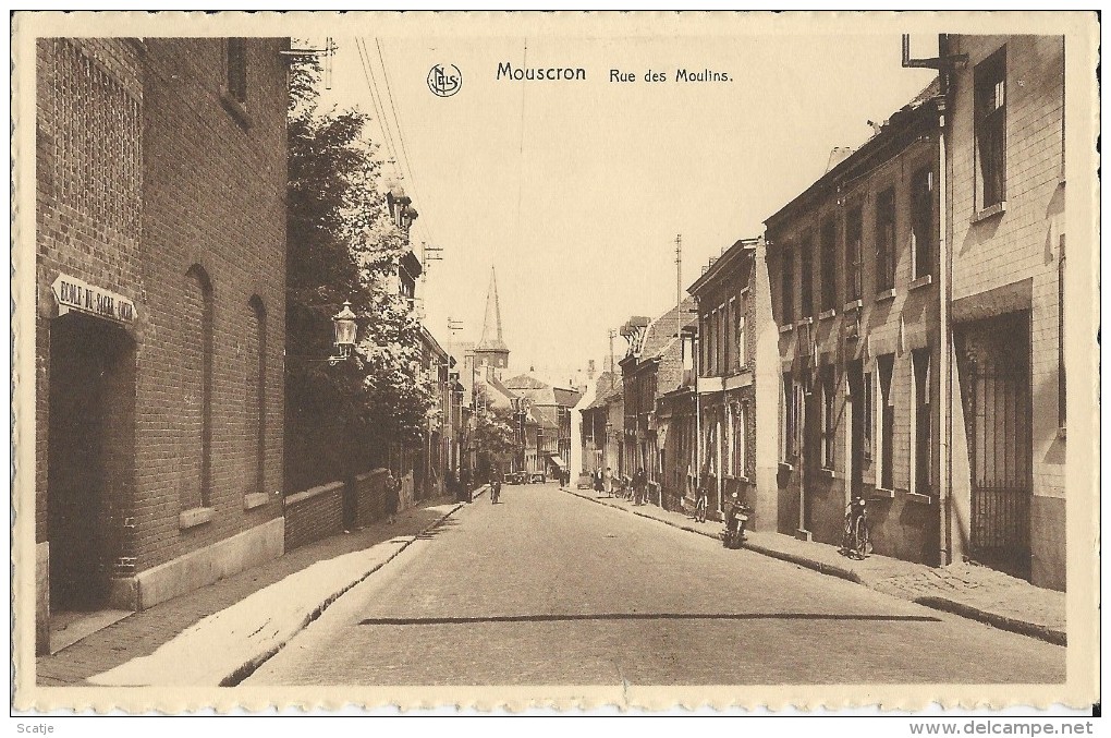 Mouscron    Rue Des Moulins. (klein Scheurtje) - Mouscron - Moeskroen