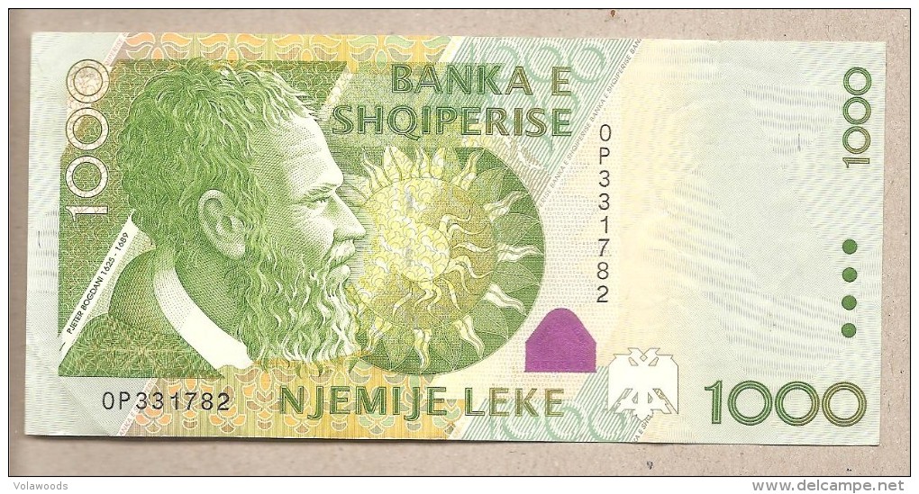 Albania - Banconota Circolata Da 1000 Leke - 2001 - Albania