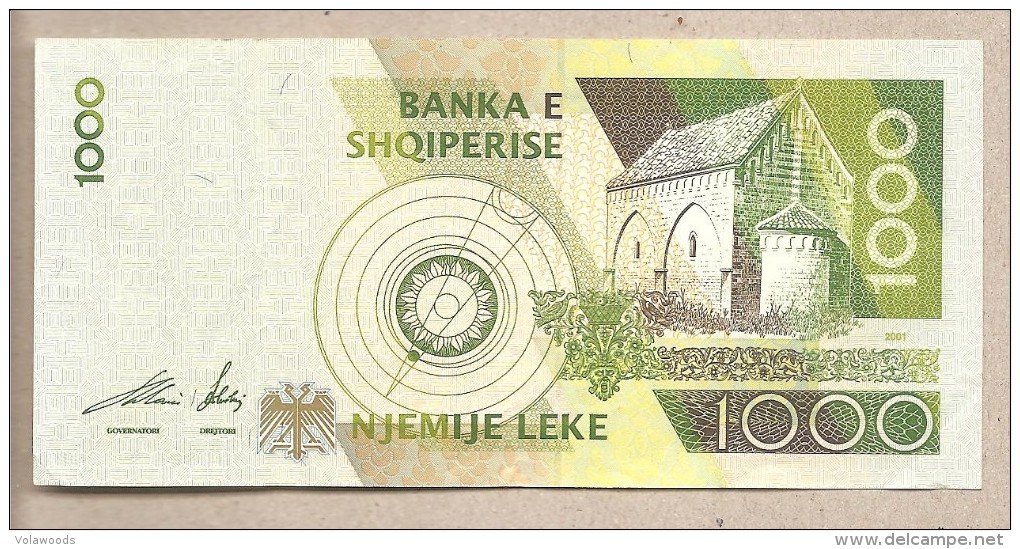 Albania - Banconota Circolata Da 1000 Leke - 2001 - Albanië