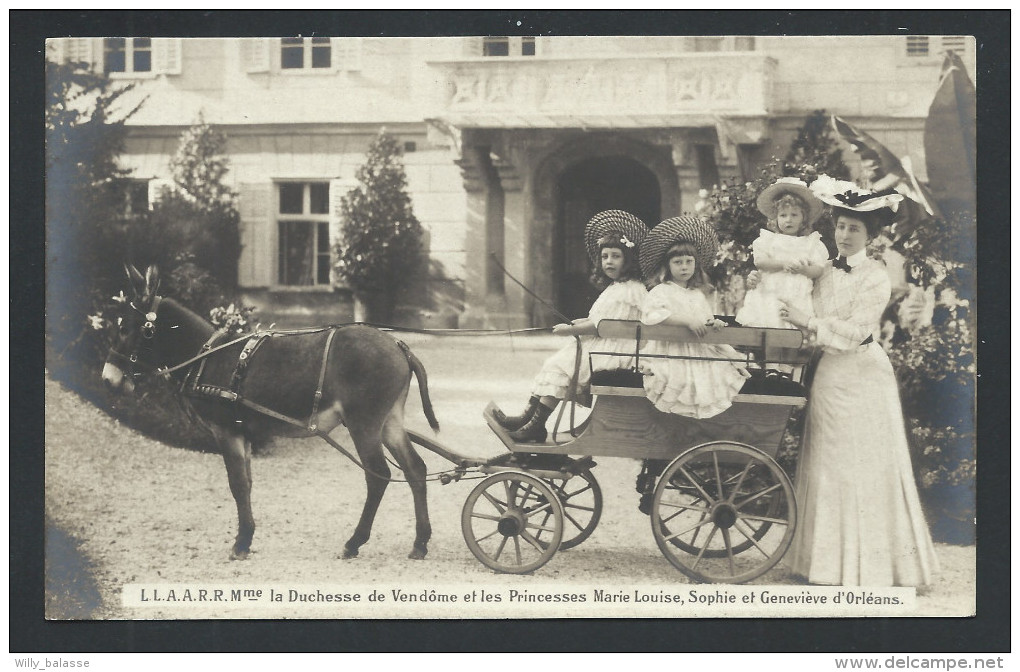 CPA - Monarchie - Dynastie - Famille Royale - Noblesse - Duchesse De VENDOME - Princesses D'Orleans - Attelage Ane   // - Königshäuser