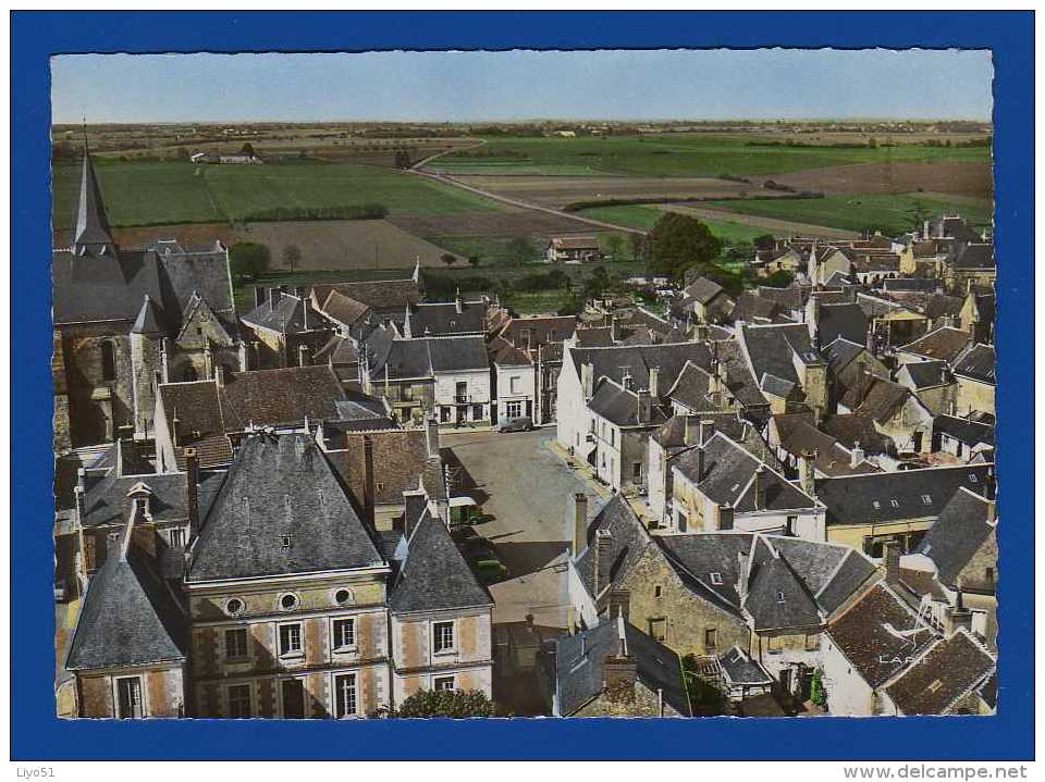 Neuvy Le Roi . Indre Et Loire . 4 Gdes Dentelées : Vue Générale, La Place Et L'Hôtel Au Boeuf Couronné, Neuvy Le Roi - Neuvy-le-Roi