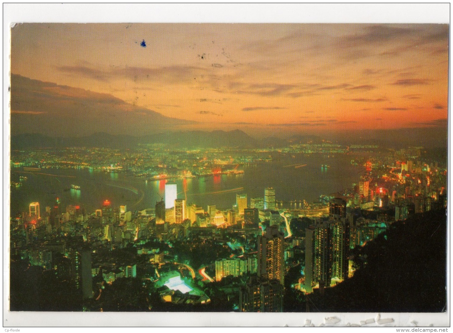 CHINE . HONG KONG BY NIGHT, THE LEGENDARY " MILLION LIGHTS " AGLOW - Réf. N°15235 - - Chine (Hong Kong)