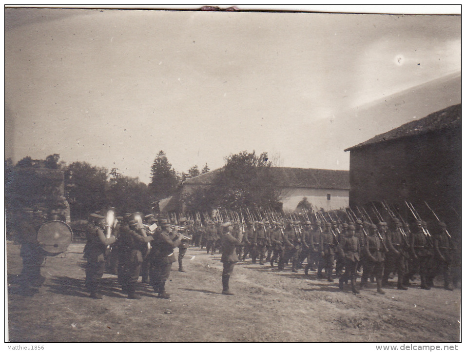 Photo Juin 1916 GUSSAINVILLE (près Etain) - Parade Des Troupes Allemandes, Réserve IR 4 (A142, Ww1, Wk 1) - Autres & Non Classés